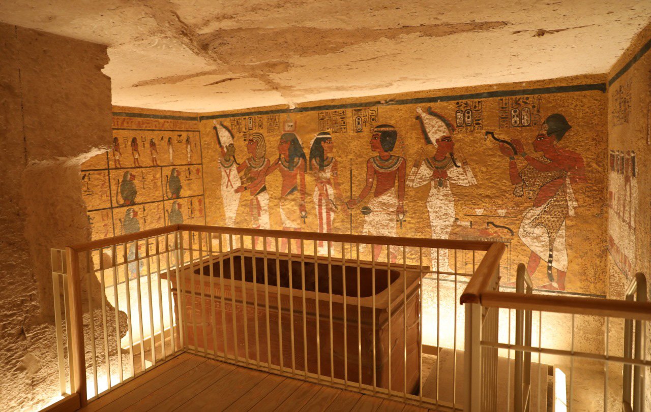 Tomb of Tutankhamun (KV62) Though small compared to others, this tomb’s fame is unmatched. Discovered nearly intact in 1922, it yielded over 5,000 treasures. Today, visitors can enter the burial chamber and see King Tut’s actual mummy—an unforgettable experience.